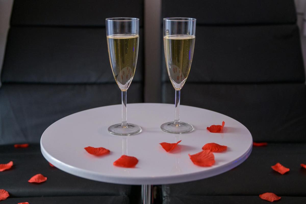 - Romantique Avec Privatif *